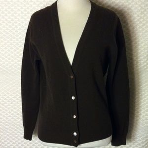 Jäger Lambswool Cardigan w/ Mother of Pearl Button